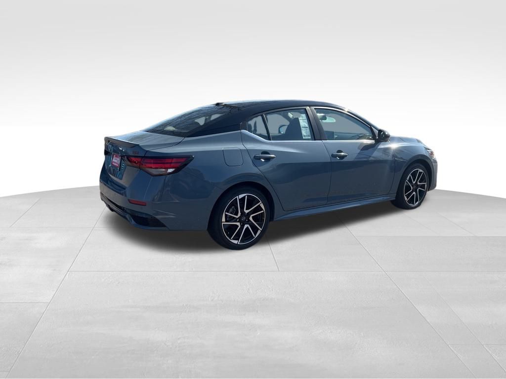 2025 Nissan Sentra SR photo 4