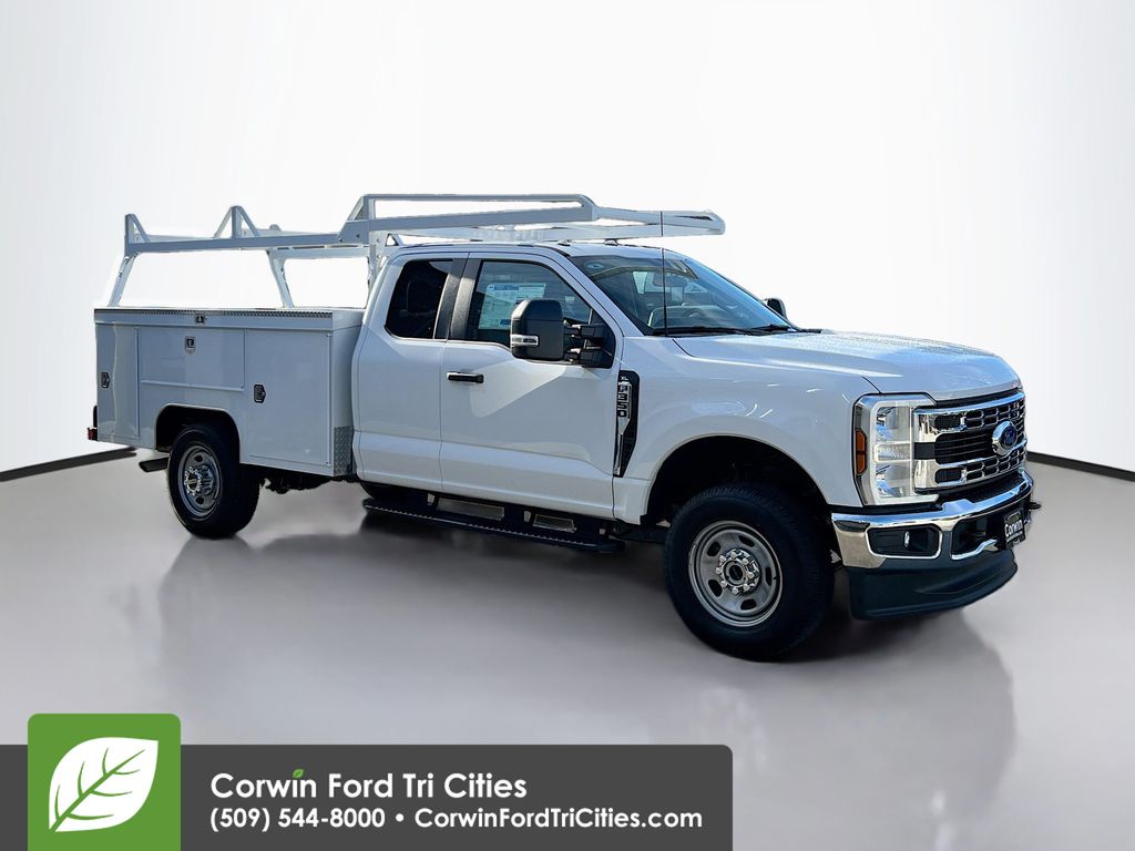 2026 Ford F-350 Super Duty Chassis Cab XL's photo
