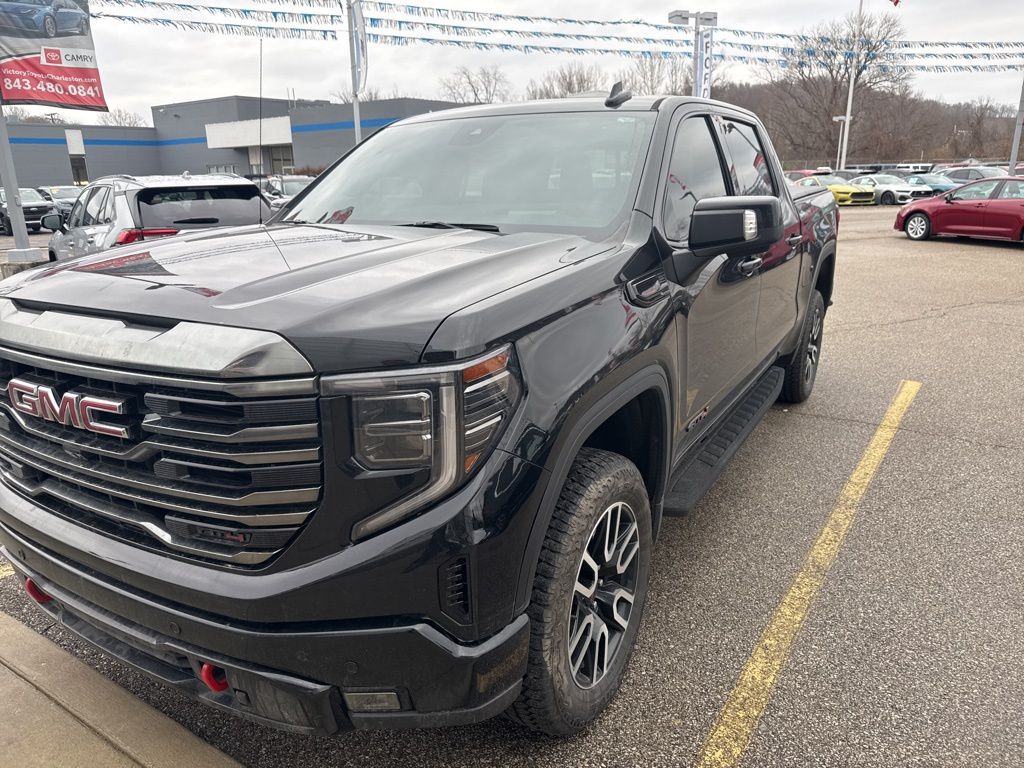 2023 GMC Sierra 1500 AT4's photo