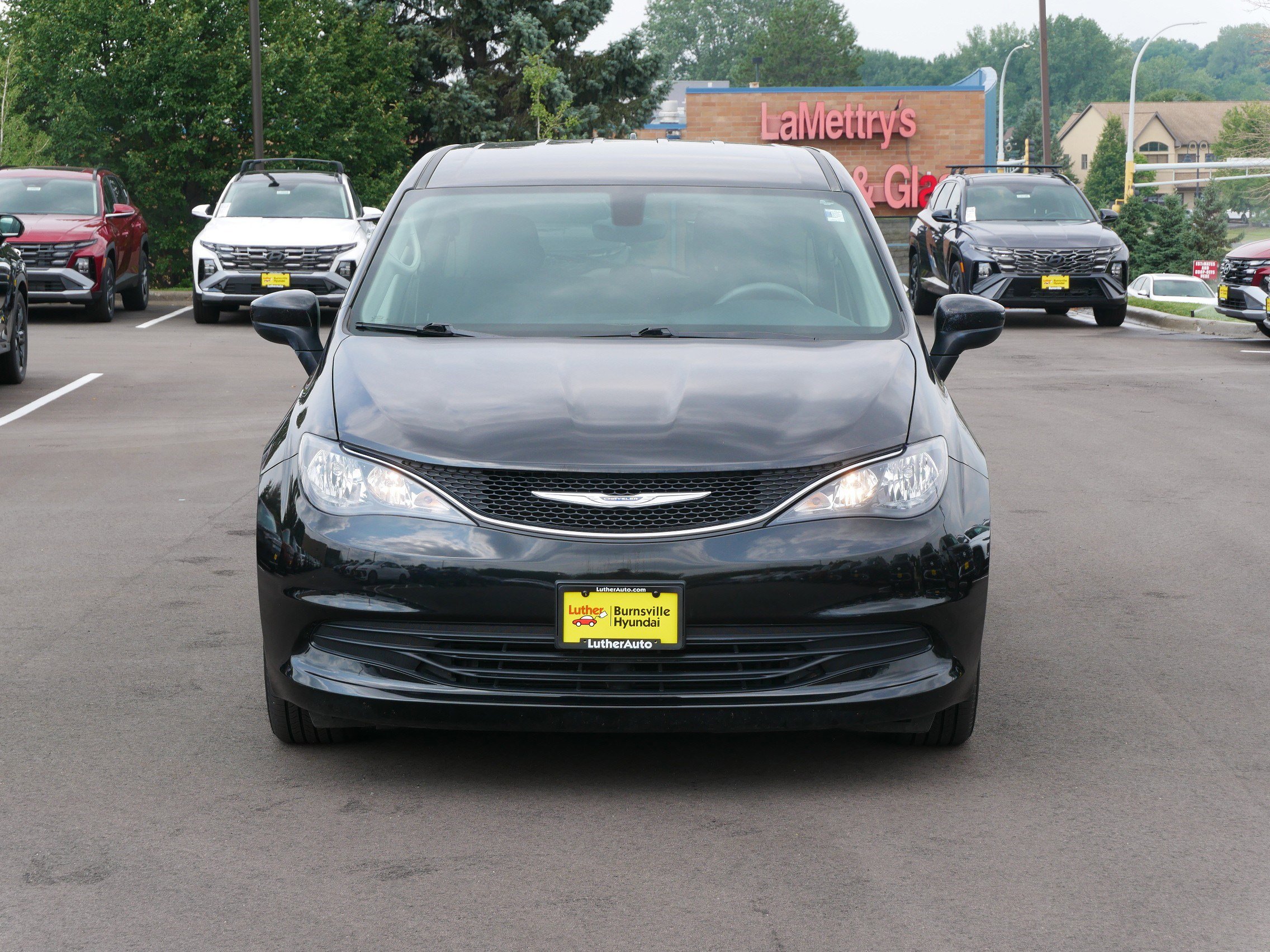 Used 2017 Chrysler Pacifica LX with VIN 2C4RC1CG8HR777699 for sale in Burnsville, Minnesota