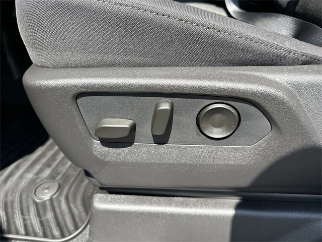 2026 Chevrolet Silverado Custom photo 18