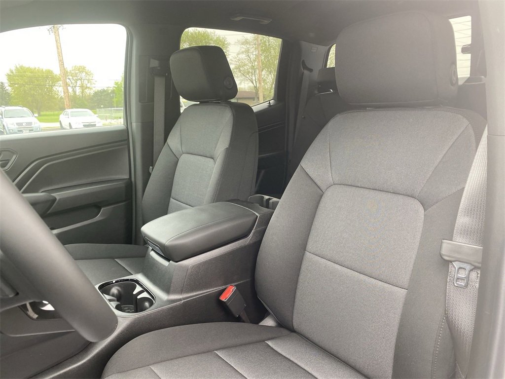 2025 Chevrolet Colorado Work Truck photo 11