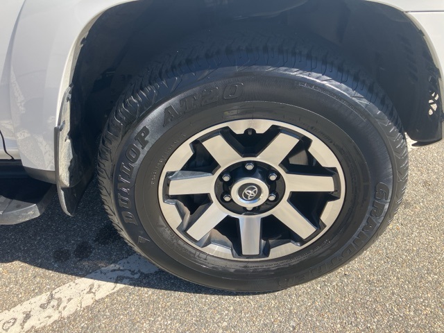 2024 Toyota 4Runner TRD Off-Road photo 12