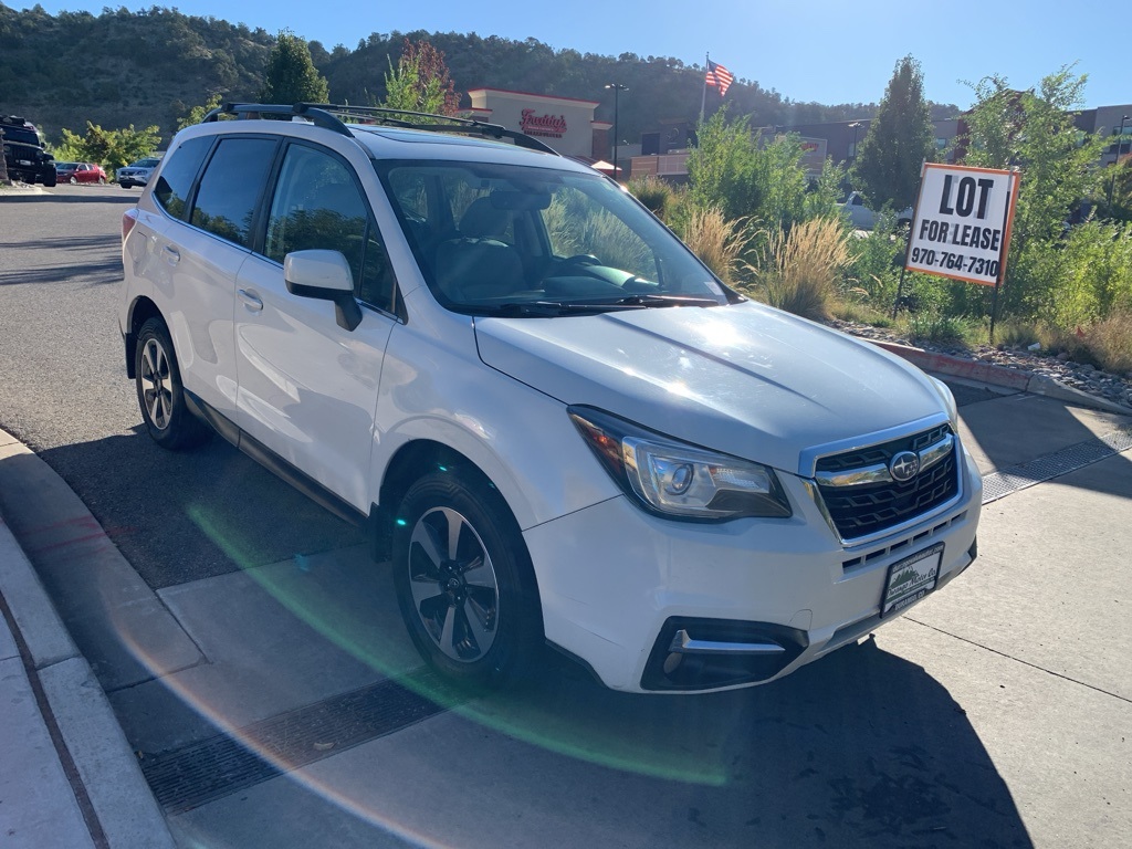 2017 Subaru Forester 2.5i Limited photo 3
