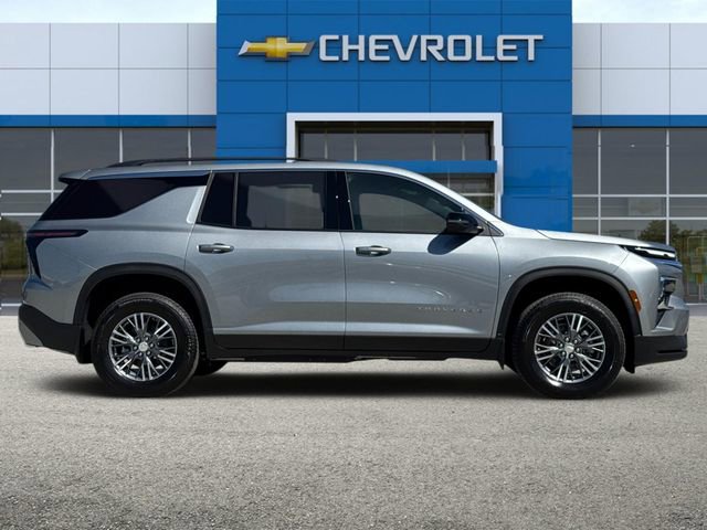 2026 Chevrolet Traverse photo 2