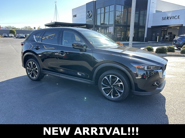 2023 Mazda CX-5 S Premium package