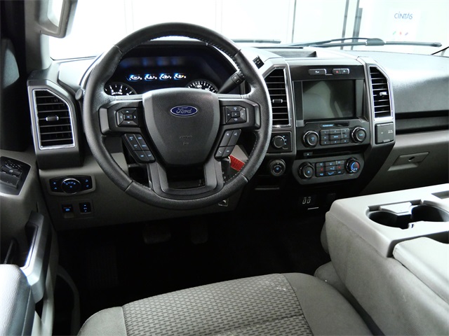 2016 Ford F-150 XLT photo 4