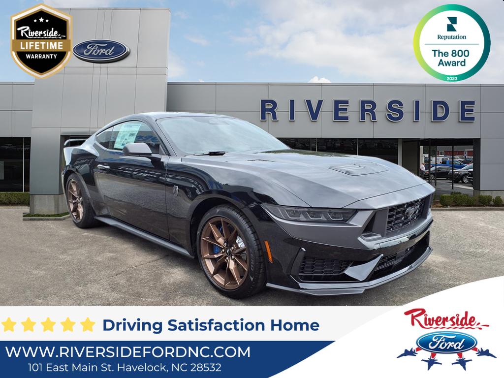 2025 Ford Mustang Dark Horse's photo