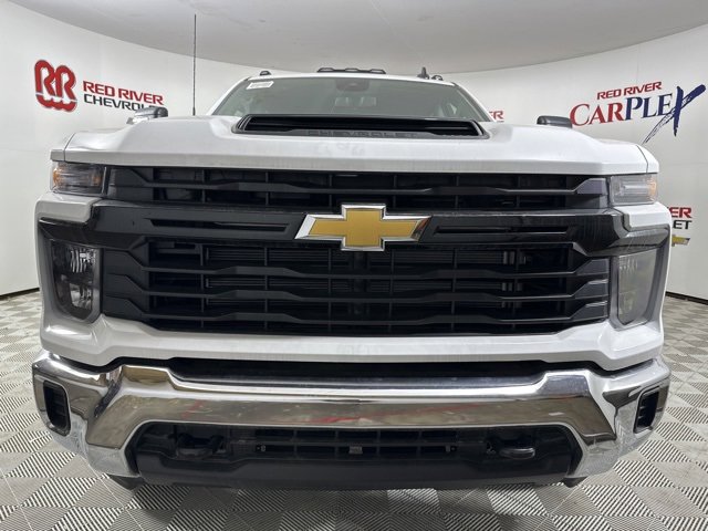 2025 Chevrolet Silverado 3500HD Work Truck photo 2