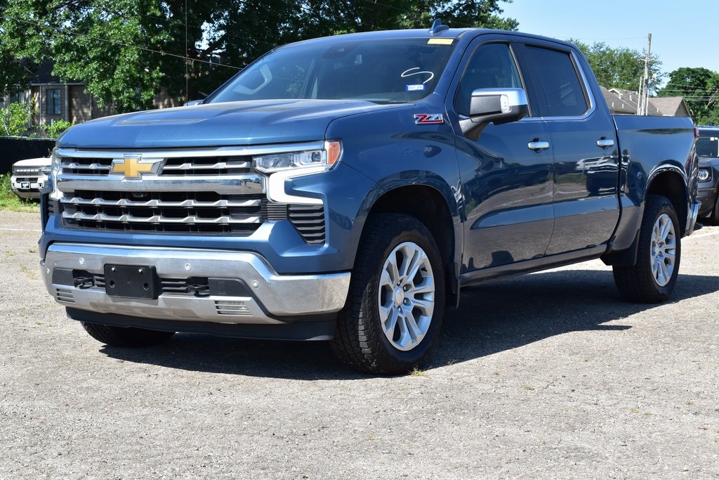 Used 2024 Chevrolet Silverado 1500 LTZ with VIN 3GCUDGED5RG233908 for sale in Kansas City