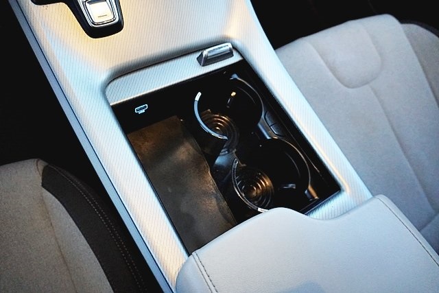 Used 2023 Red Hyundai SE image 29