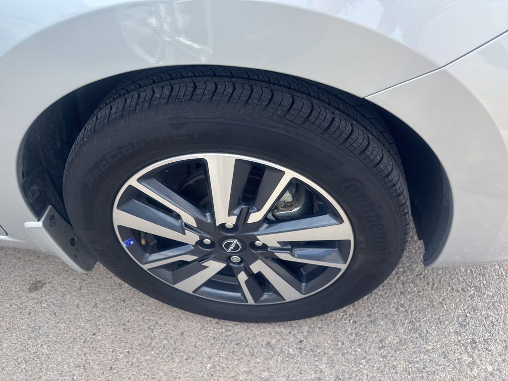 2024 Nissan Versa 1.6 SV photo 10