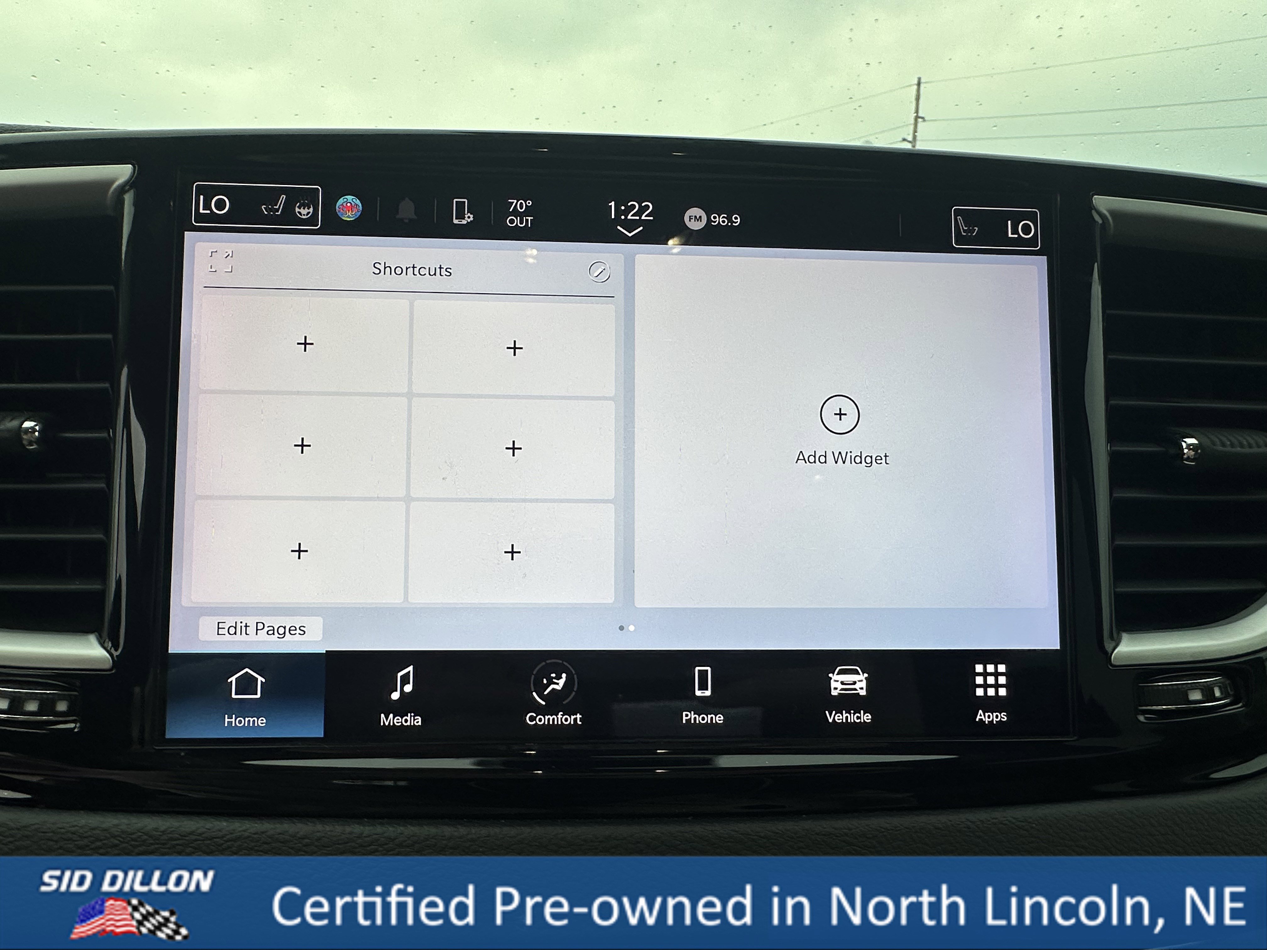 2022 Chrysler Pacifica Touring L photo 3