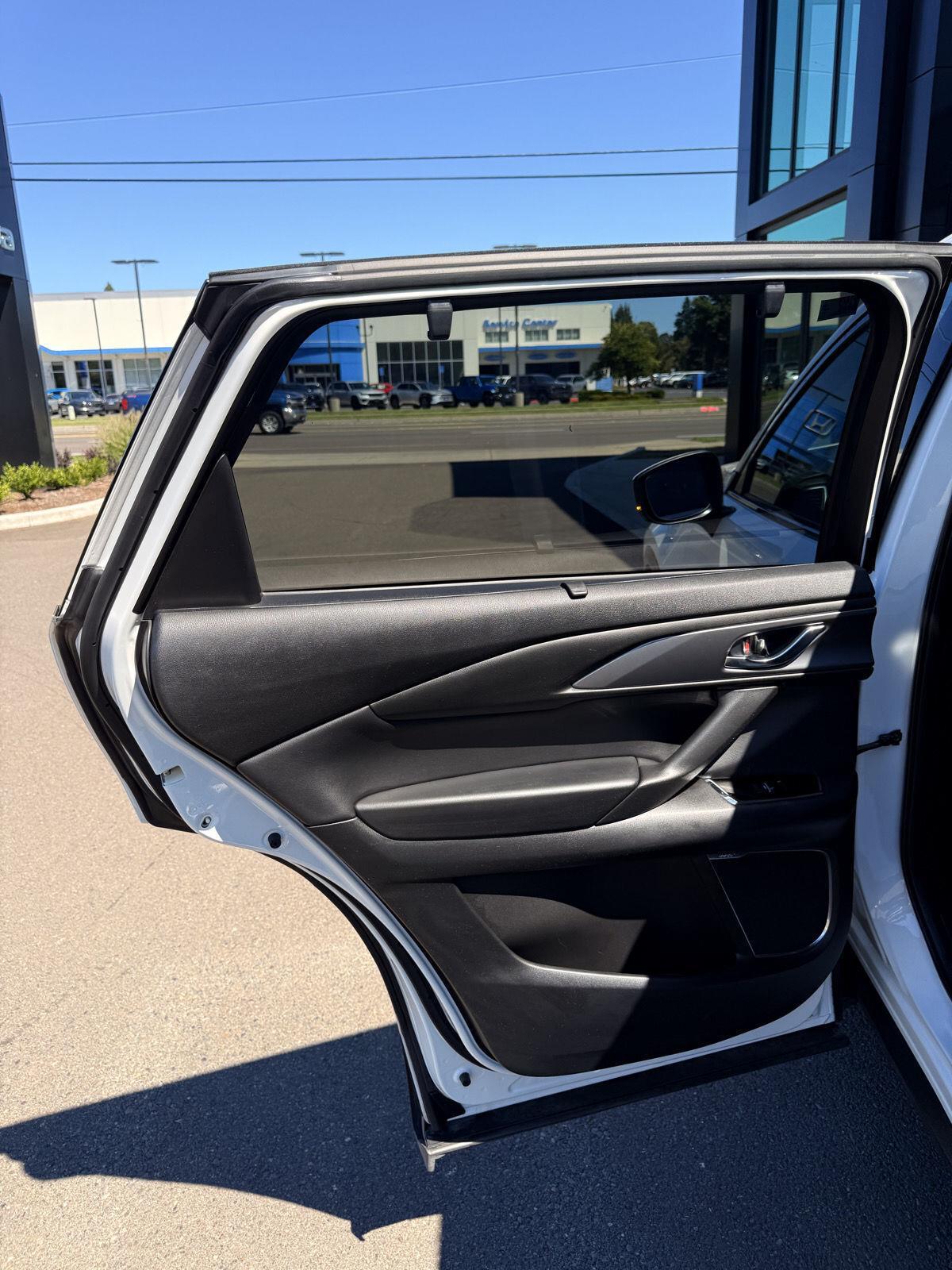 2022 Mazda CX-9 Touring photo 12