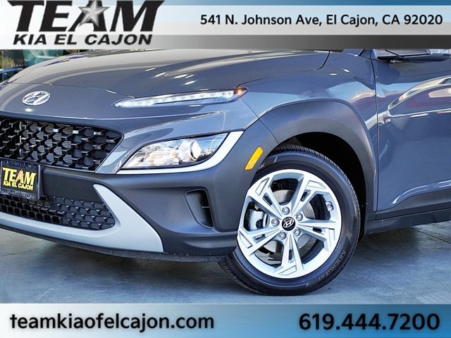 2023 Hyundai Kona SEL photo 3