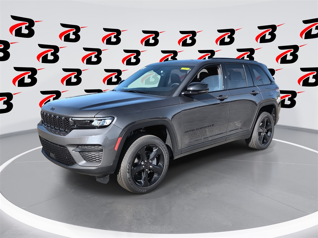 2025 Jeep Grand Cherokee Altitude's photo