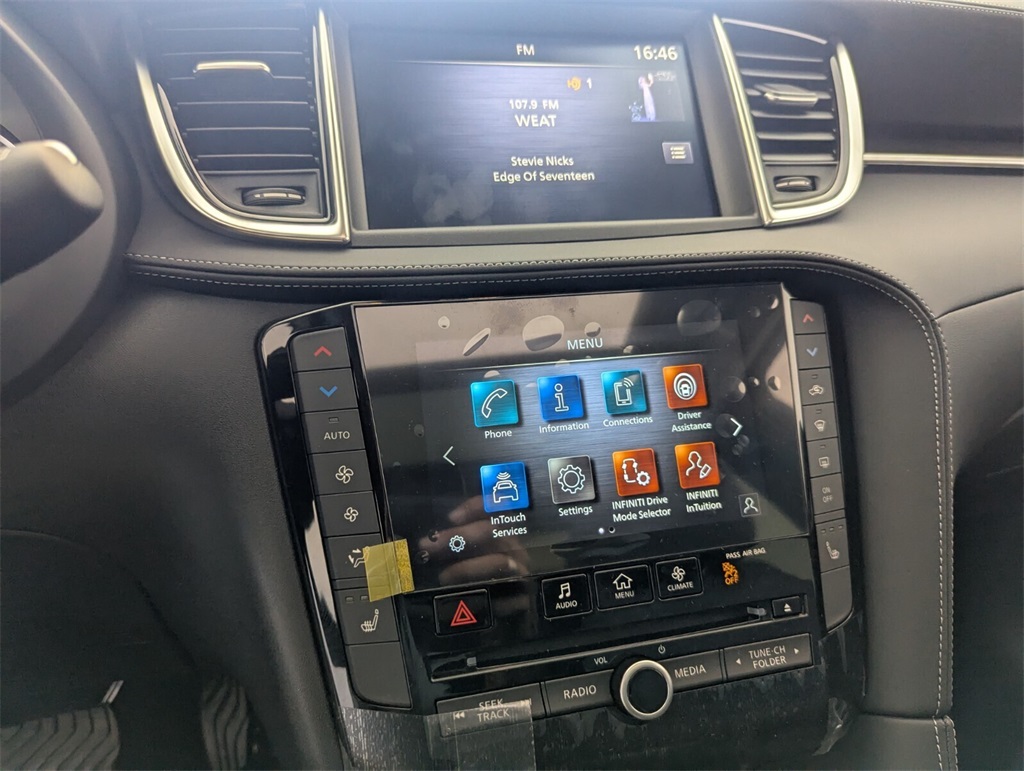 2025 Infiniti QX50 Luxe AWD photo 12