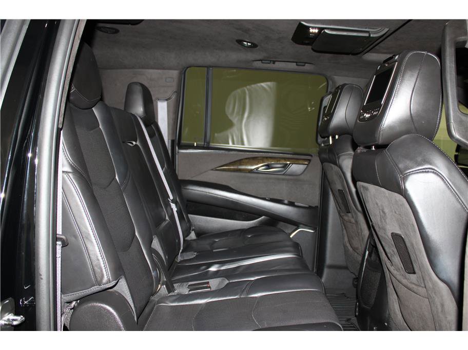 2016 Cadillac Escalade ESV Platinum photo 23