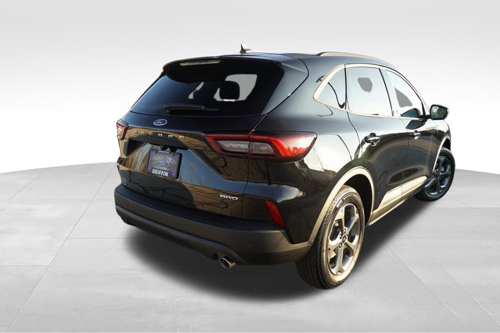 2025 Ford Escape ST-Line photo 4