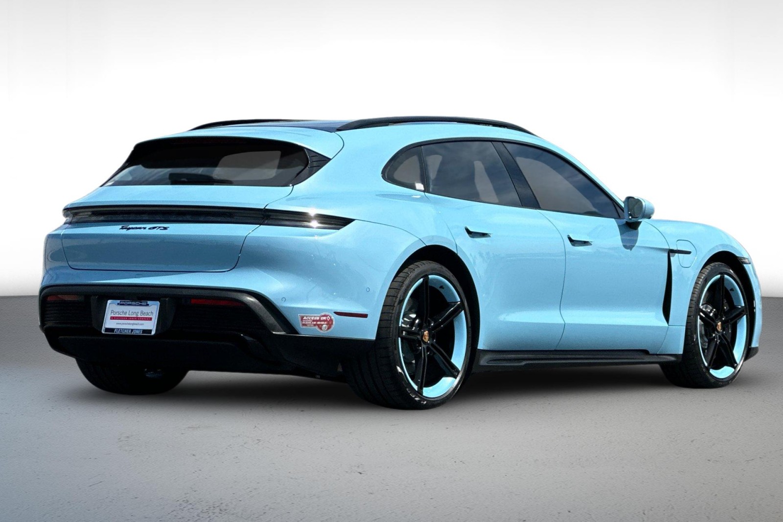 2024 Porsche Taycan GTS Sport Turismo photo 9