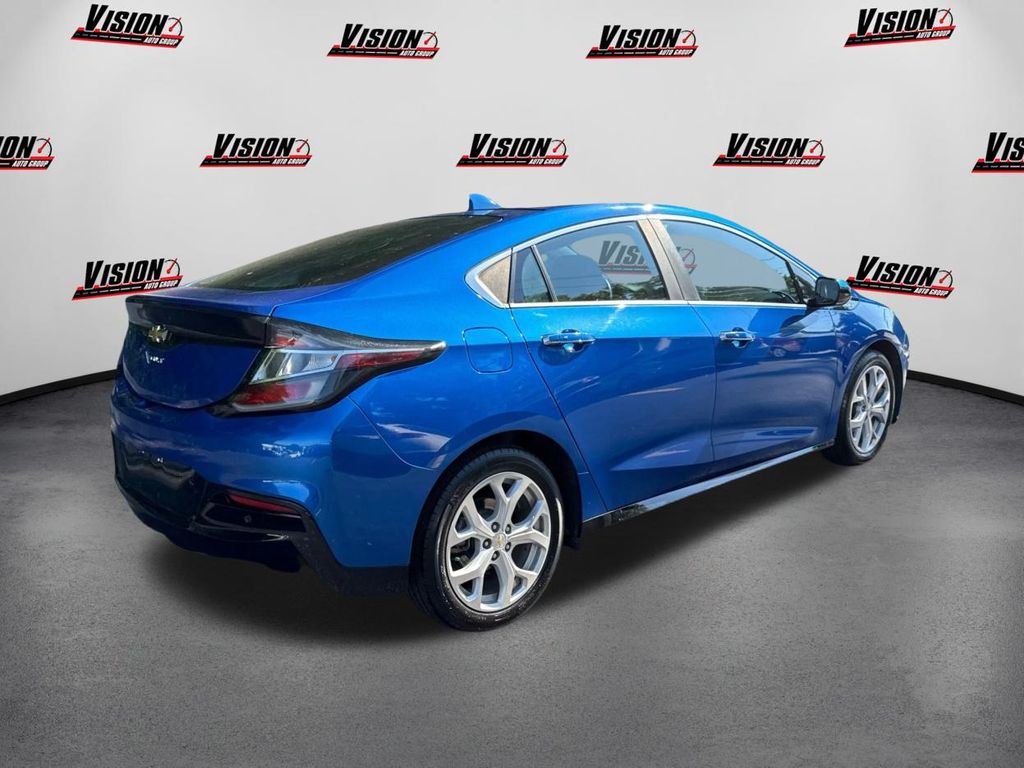 2016 Chevrolet Volt Premier photo 5