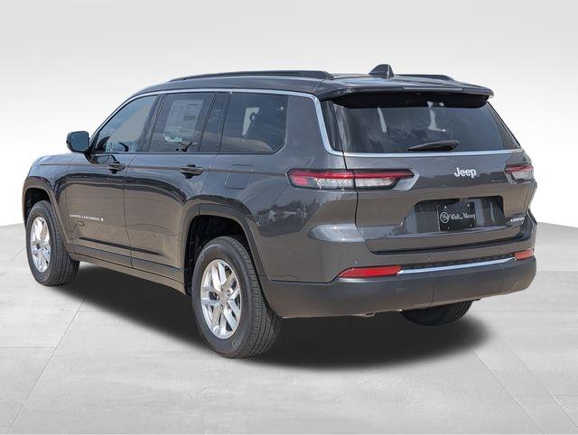 2025 Jeep Grand Cherokee Laredo X photo 2