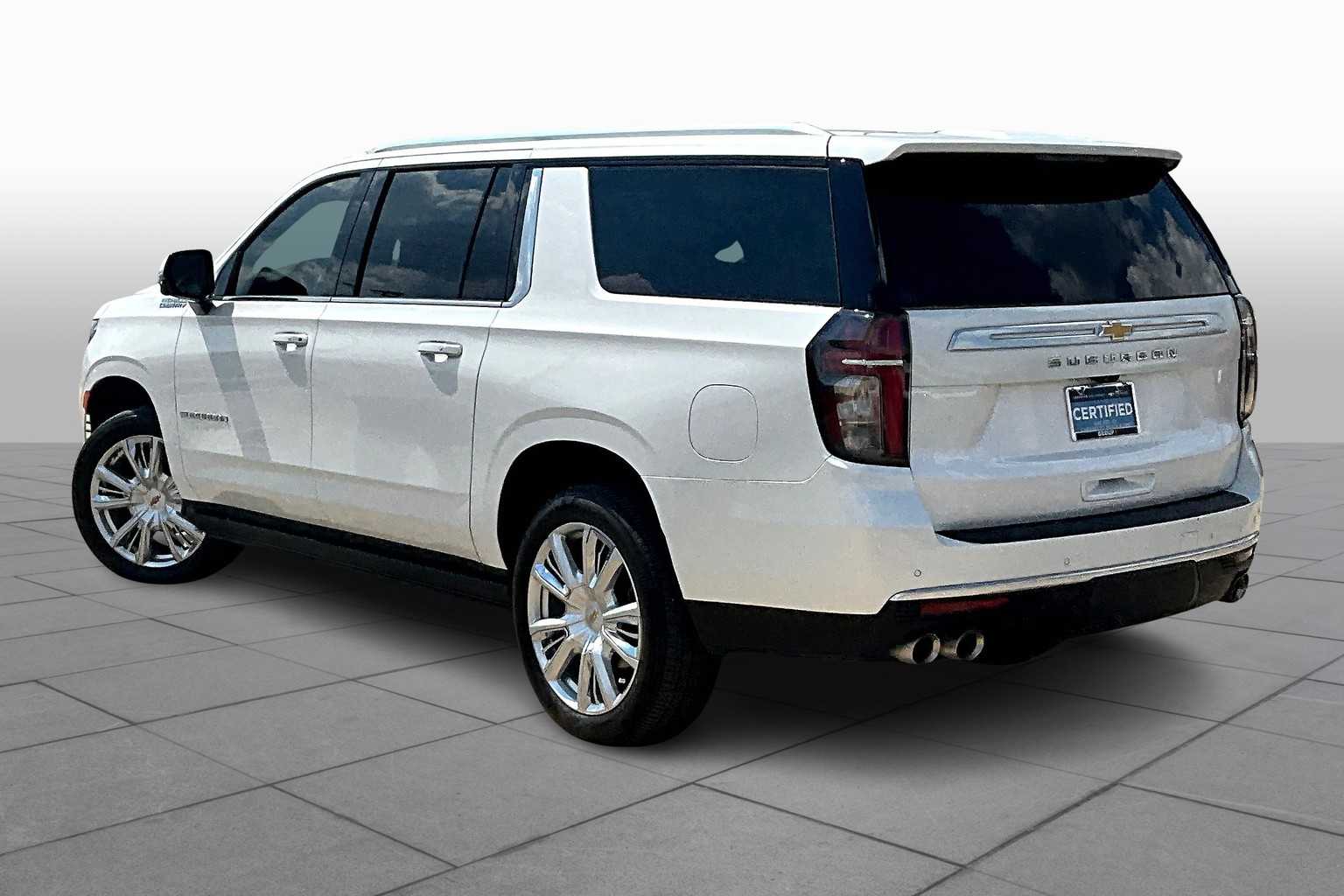 2023 Chevrolet Suburban High Country photo 11