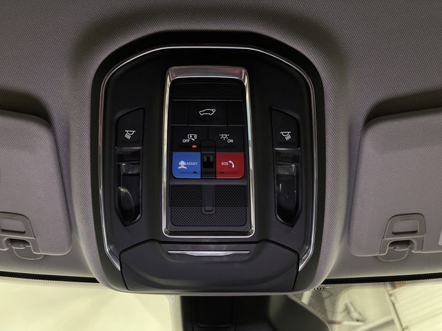 2021 Jeep Grand Cherokee Limited photo 24