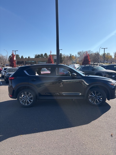 2019 Mazda CX-5 Signature photo 4