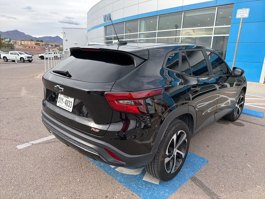 2024 Chevrolet Trax photo 11