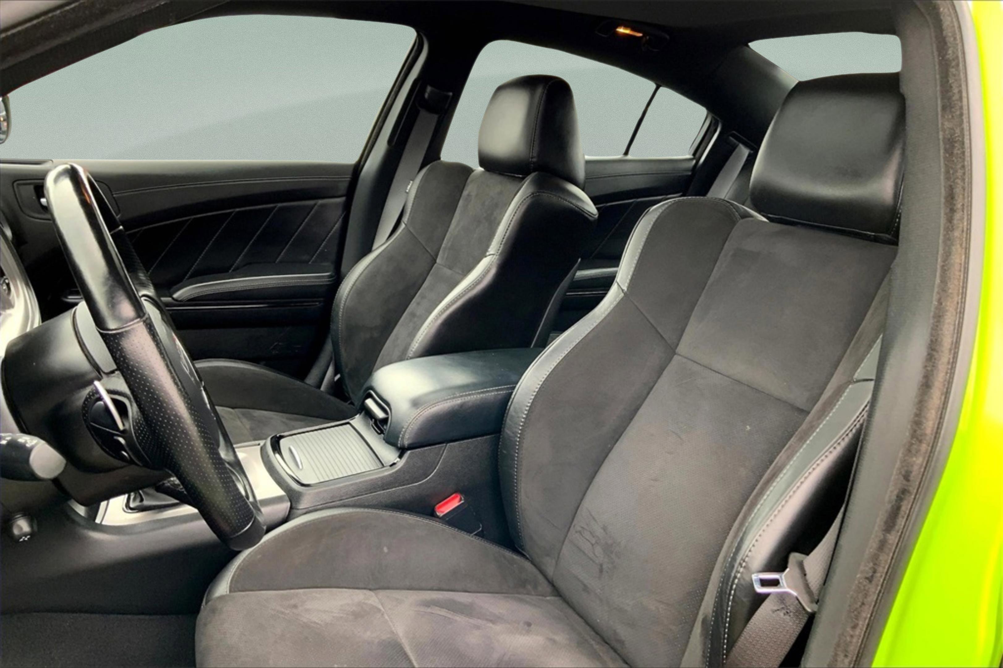 2023 Dodge Charger R/T photo 23