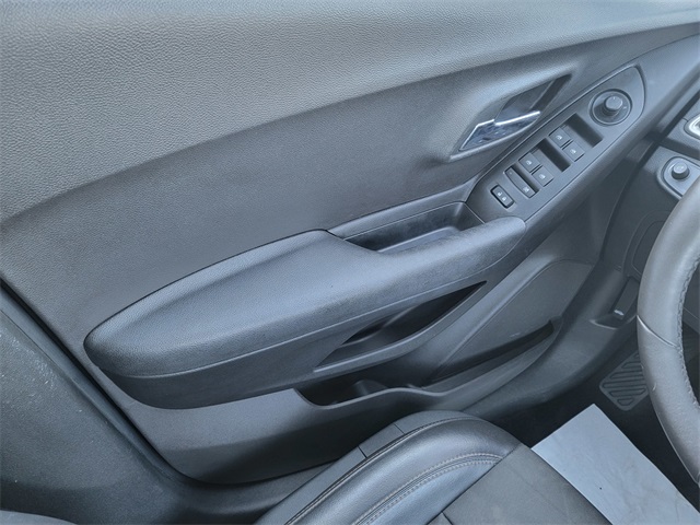 2017 Chevrolet Trax LT photo 30