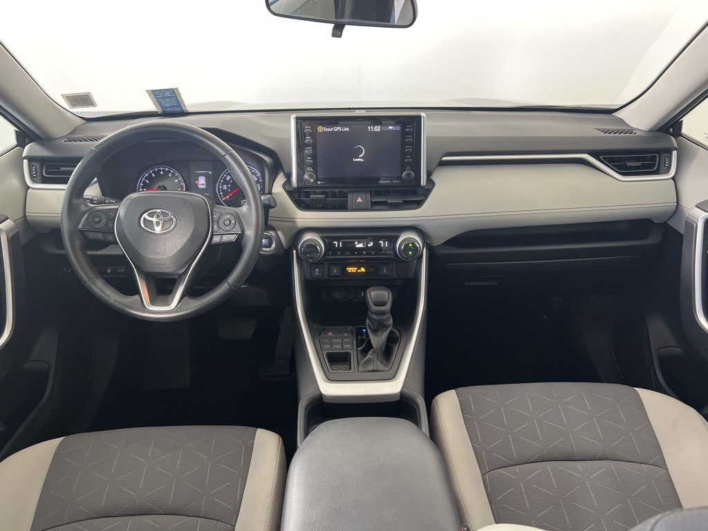 2019 Toyota RAV4 XLE photo 18