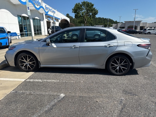 2024 Toyota Camry SE photo 5