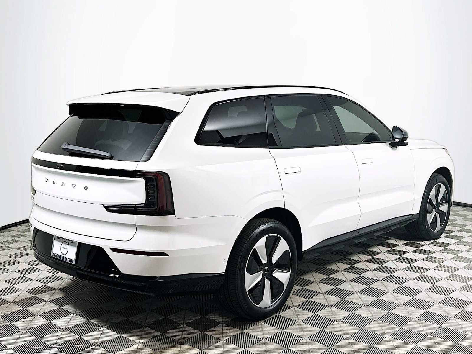 2025 Volvo EX90 Plus photo 7