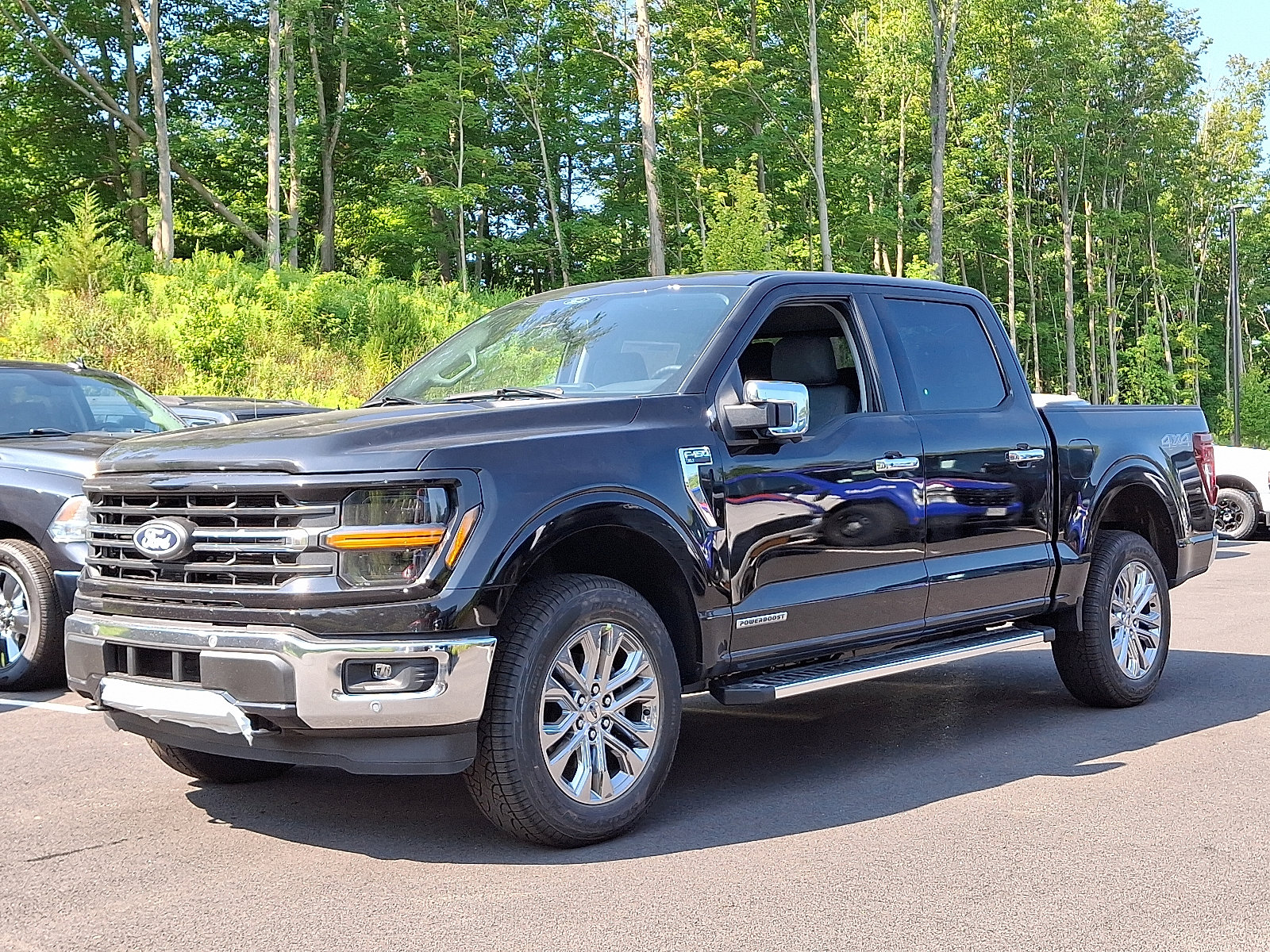 2025 Ford F-150 XLT photo 2