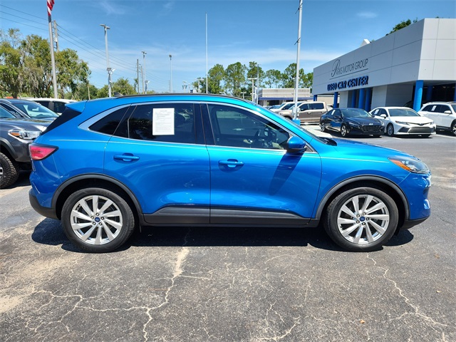 2021 Ford Escape Titanium Hybrid photo 2
