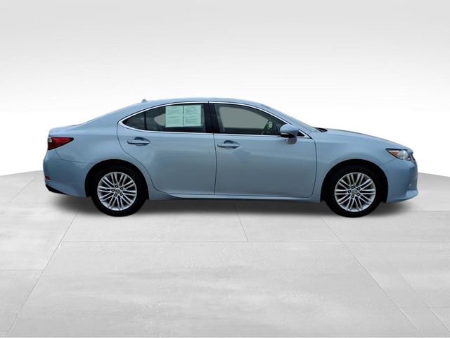 2013 Lexus ES 350 photo 4
