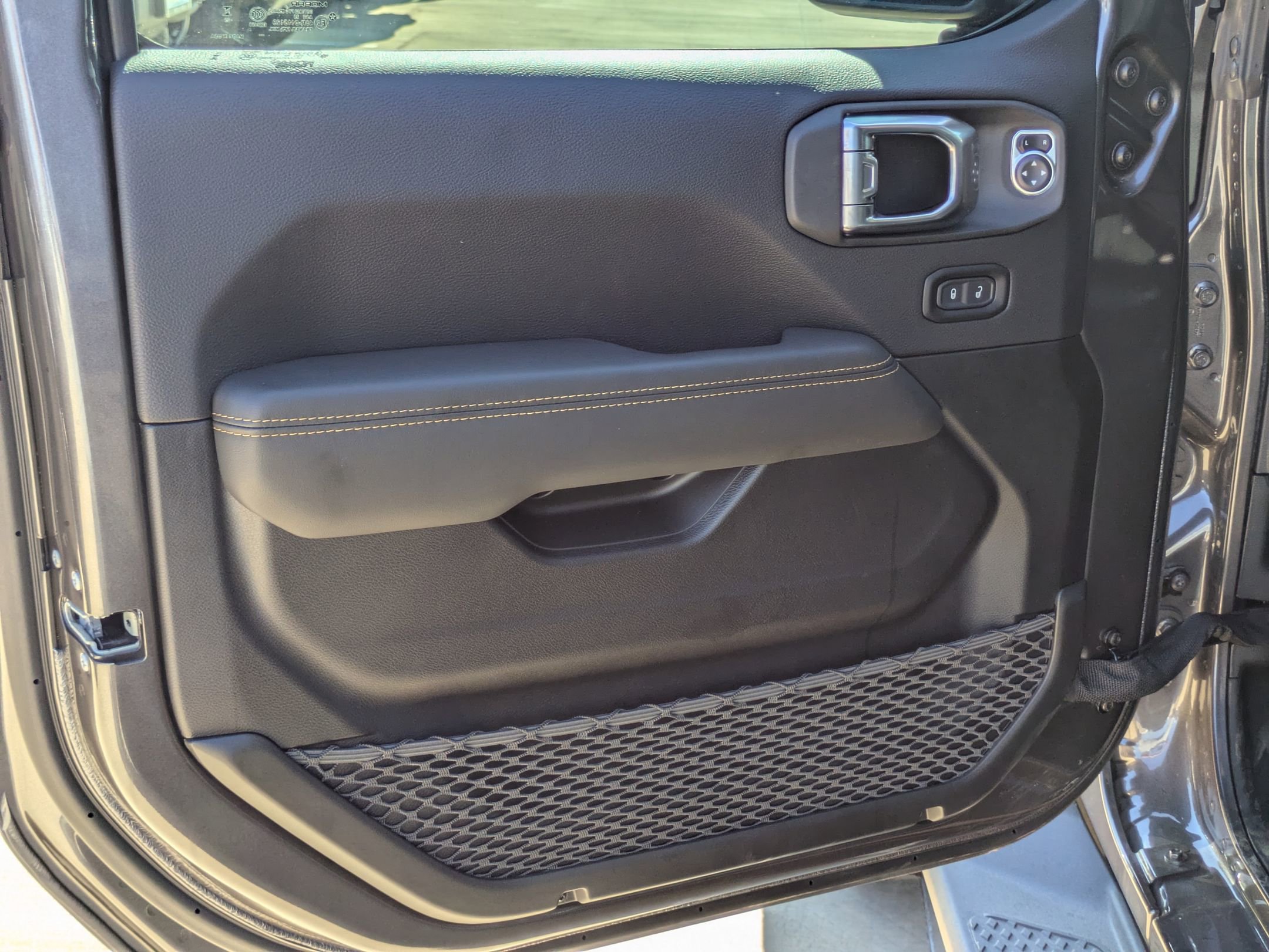 2025 Jeep Gladiator Sport photo 11
