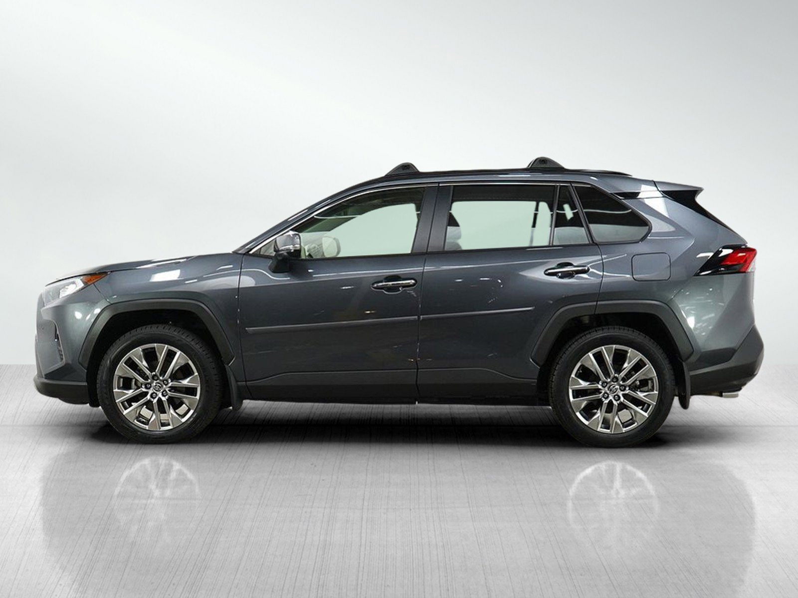 Used 2020 Toyota RAV4 Limited with VIN JTMN1RFV3LD525822 for sale in Bloomington, Minnesota