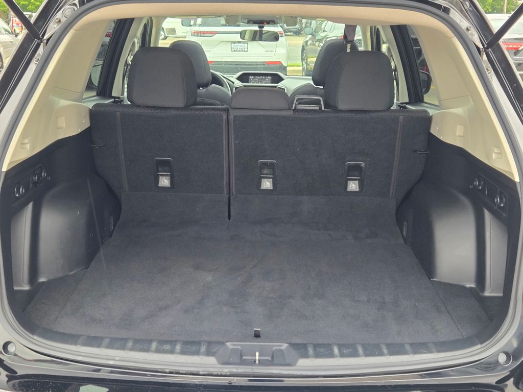 2019 Subaru Forester Premium photo 7