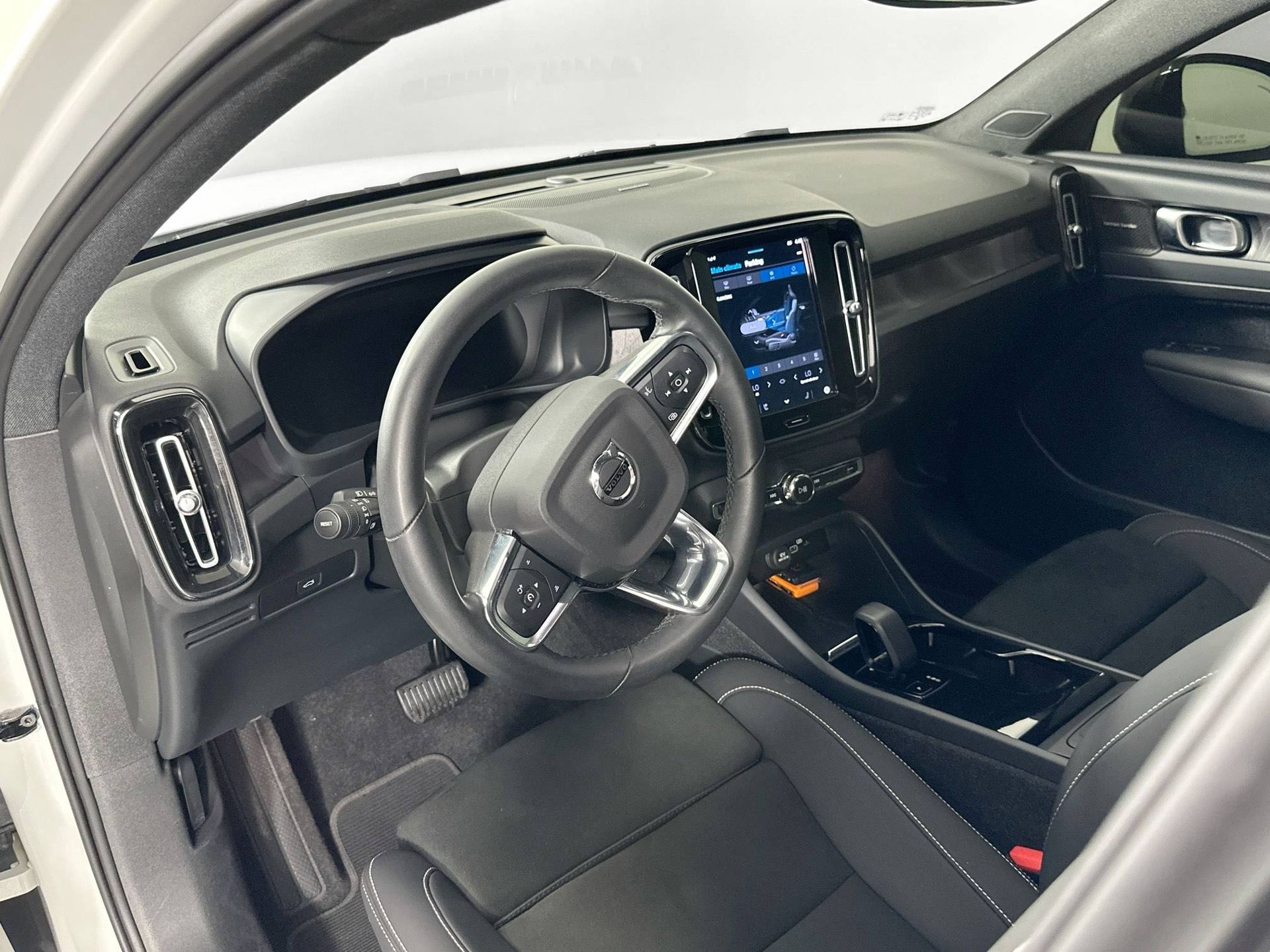 2023 Volvo C40 Recharge Ultimate photo 7