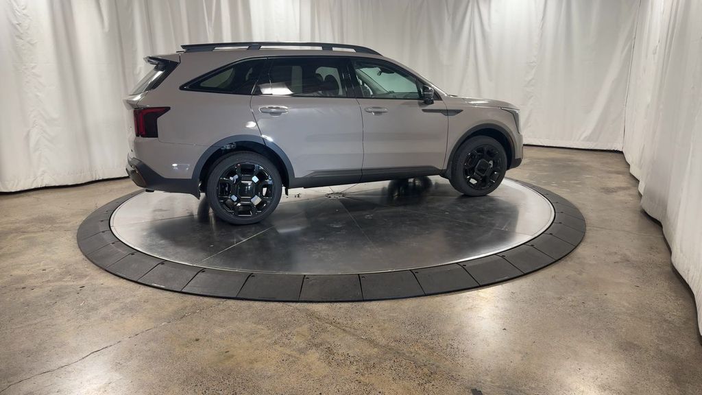 2025 Kia Sorento X-Line SX photo 2