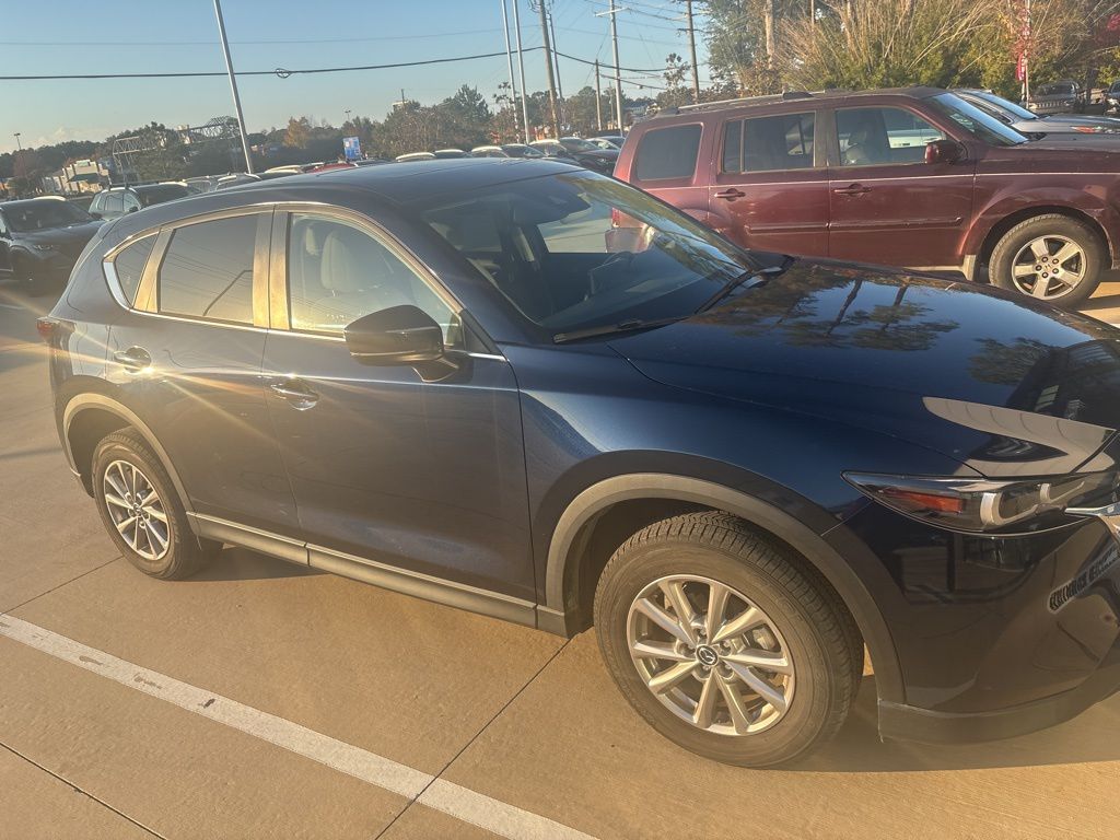 2023 Mazda CX-5 S Preferred package's photo