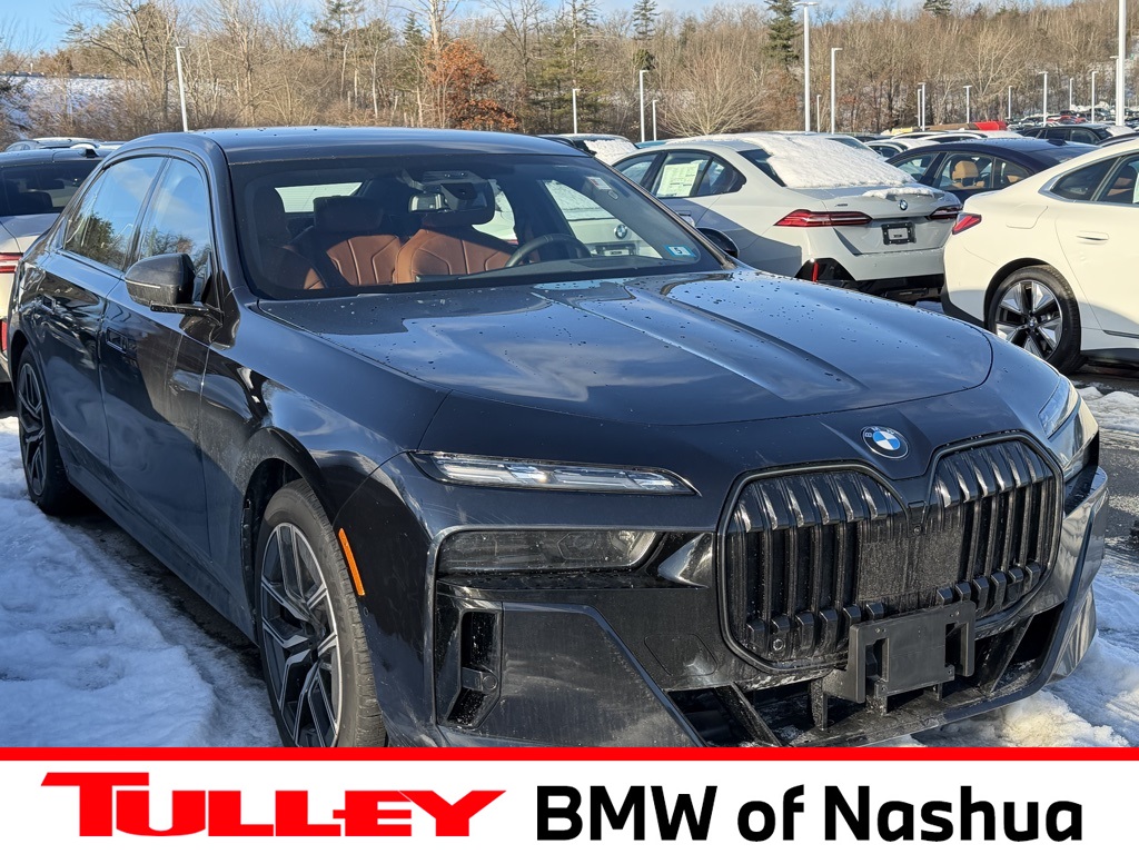 2025 BMW 7 Series 760i's photo