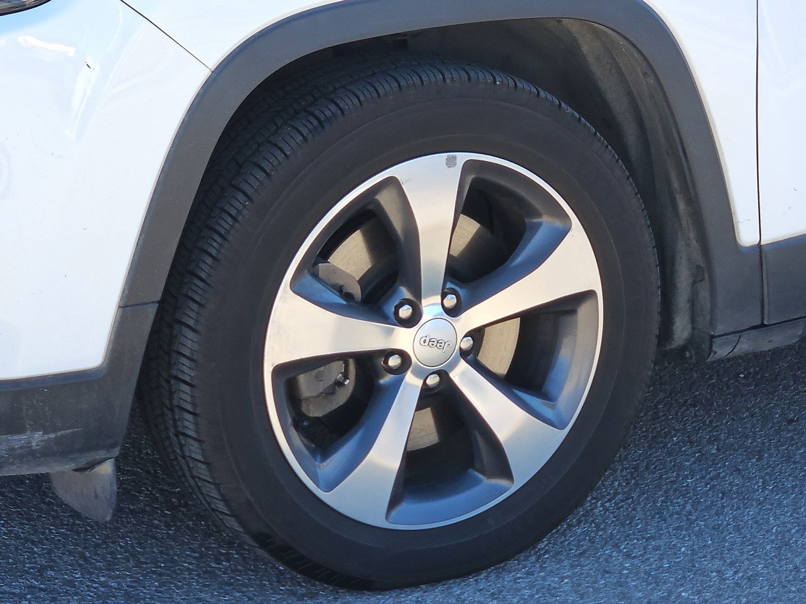 2020 Jeep Cherokee Limited photo 3