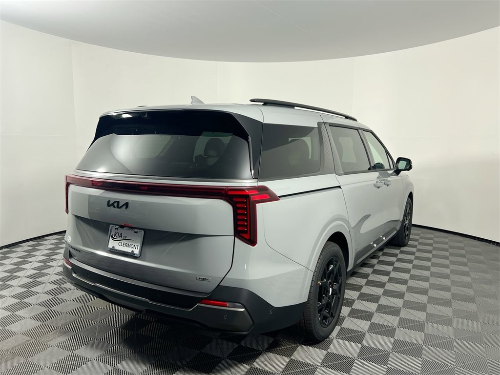2026 Kia Carnival SX photo 3