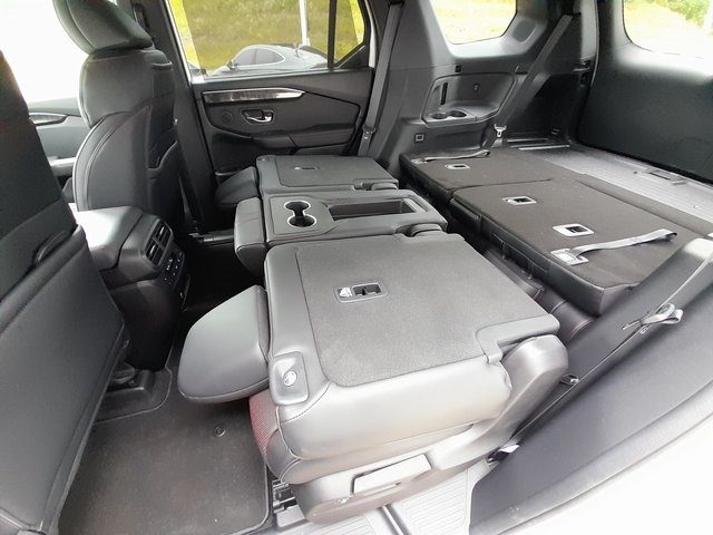 2025 Honda Pilot Black Edition photo 60