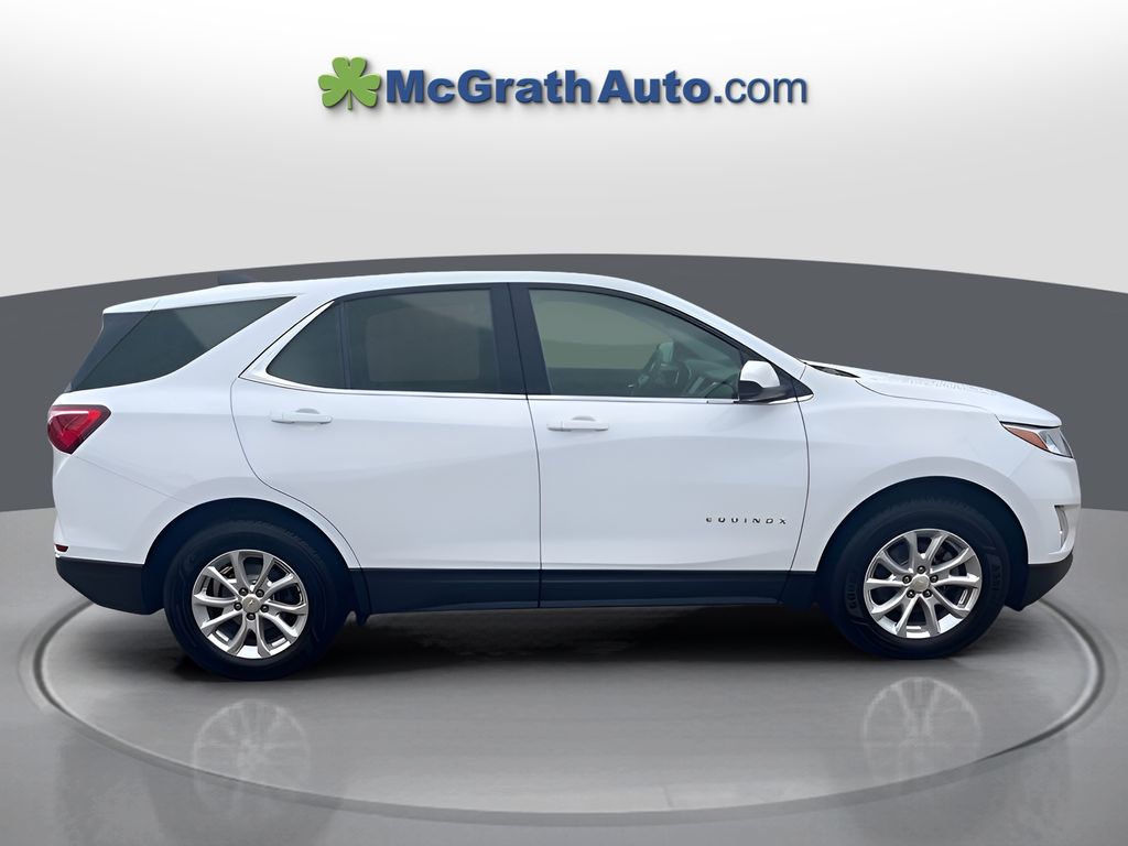 2020 Chevrolet Equinox LT photo 2