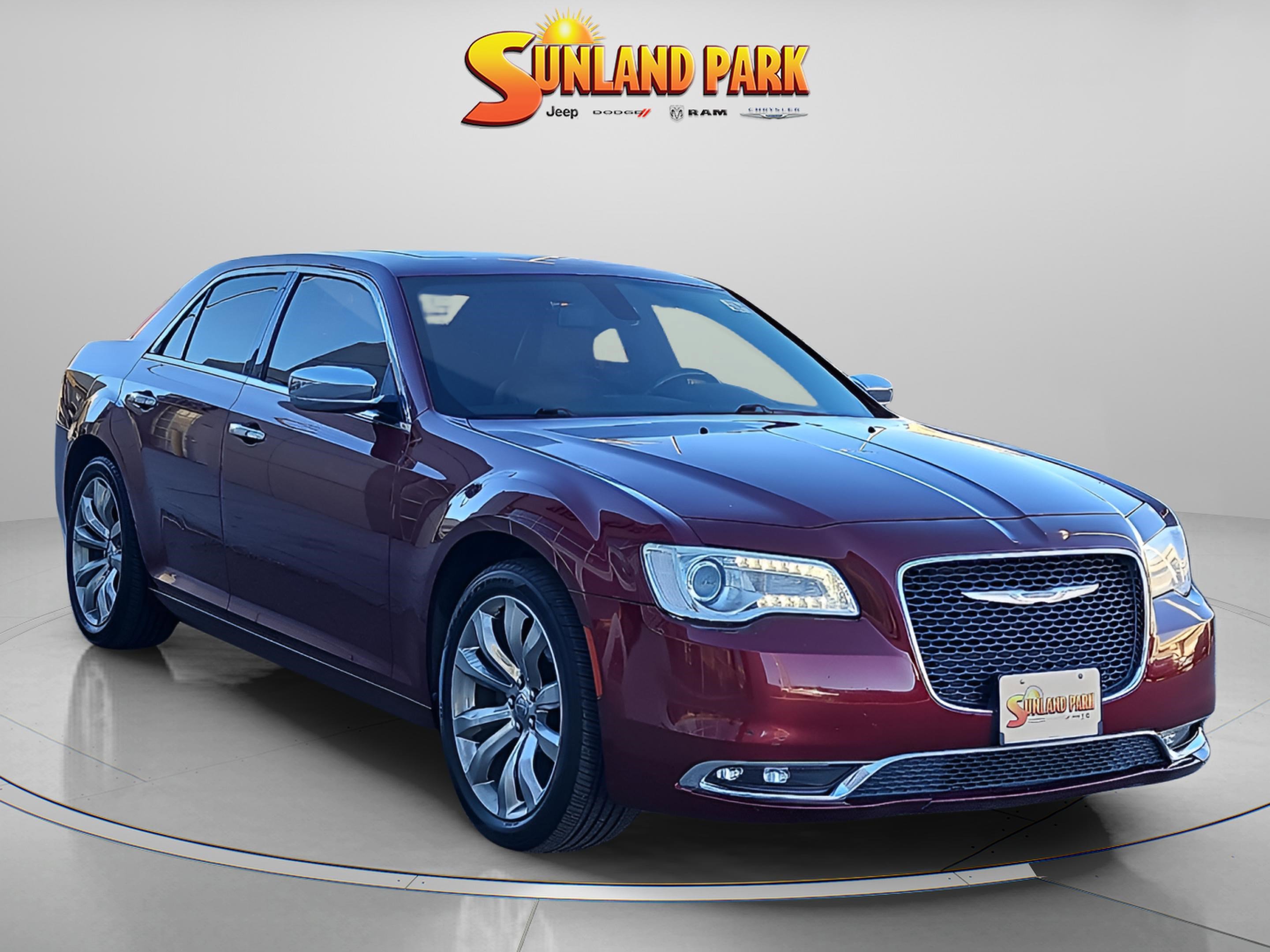2018 Chrysler 300 Limited's photo